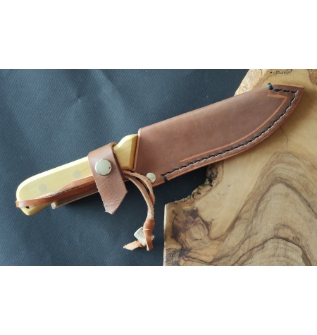 Cuchillo monte / aventura boj 