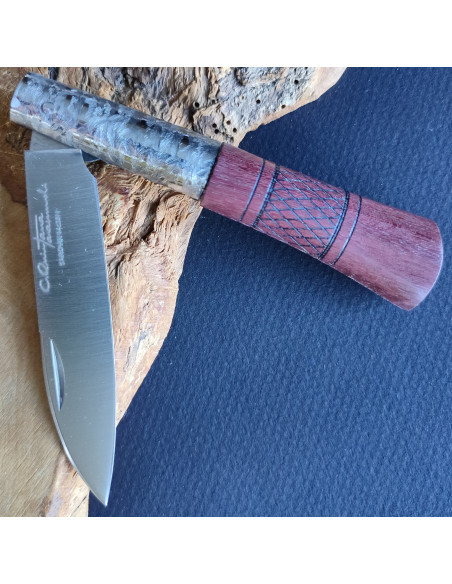 Navaja personalizada amaranto texturizada cruzadillo Carlos Quintana