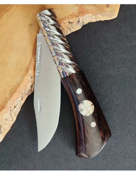 Navaja  ébano quiastolita Francisco Vega