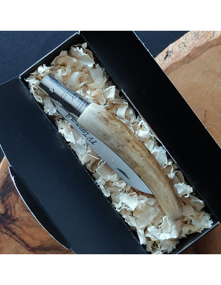 Navaja punta asta venado Francisco Vega