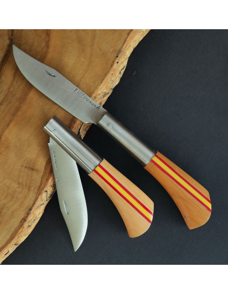 Navaja cerezo bandera España Francisco Vega