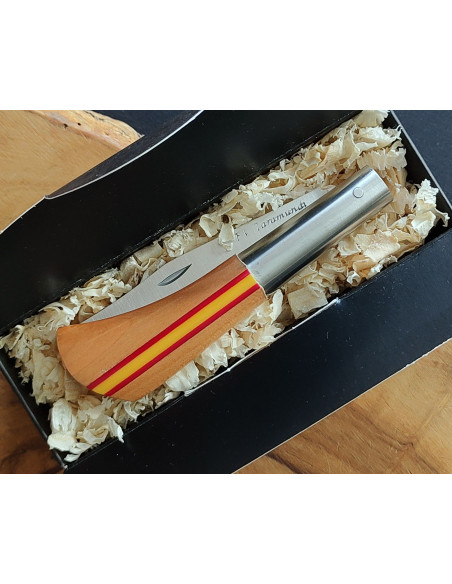 Navaja cerezo bandera España Francisco Vega