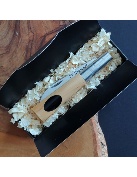 Navaja óvalo boj - Francisco Vega