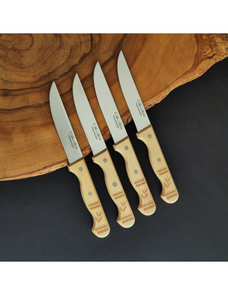 Pack 4 cuchillos de mesa decorados de punta vuelta del artesano Carlos Quintana Taramundi.
