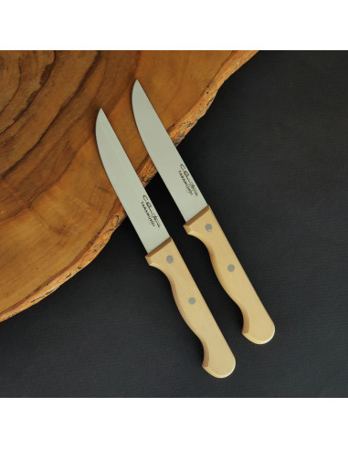 dúo cuchillos mesa punta vuelta lisos del artesano Carlos Quintana Taramundi.