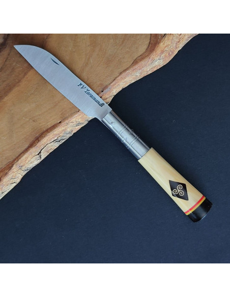 Navaja trisquel boj + culata - Francisco Vega