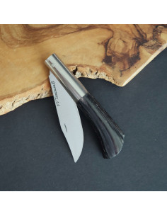 Navaja personalizada laminada en tono negro de Francisco Vega Taramundi