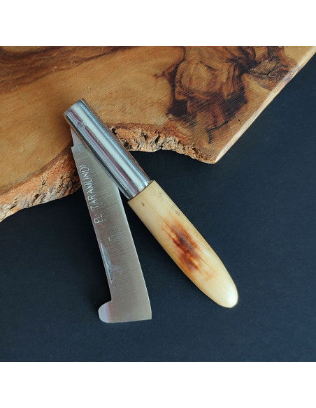 Navaja injertar Taramundi del artesano Fermín Lombardero.