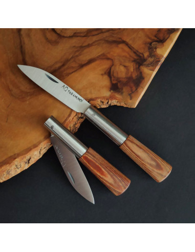 Navaja del artesano Antonio Quintela Taramundi con empuñadura en madera laminada en tonos marrones