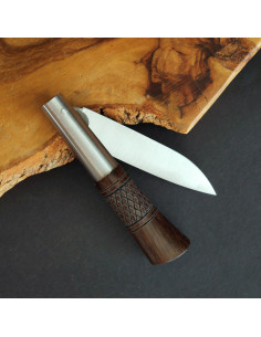 Navaja en roble termotratado decorada con cruzadillo y virola lisa con bloqueo del artesano Carlos Quintana - CQ TARAMUNDI 2