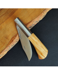 Navaja con empuñadura en madera de olivo del artesano Francisco Vega - Taramundi 2