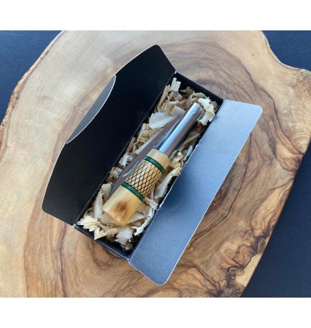 Navaja decorada con bloqueo verde